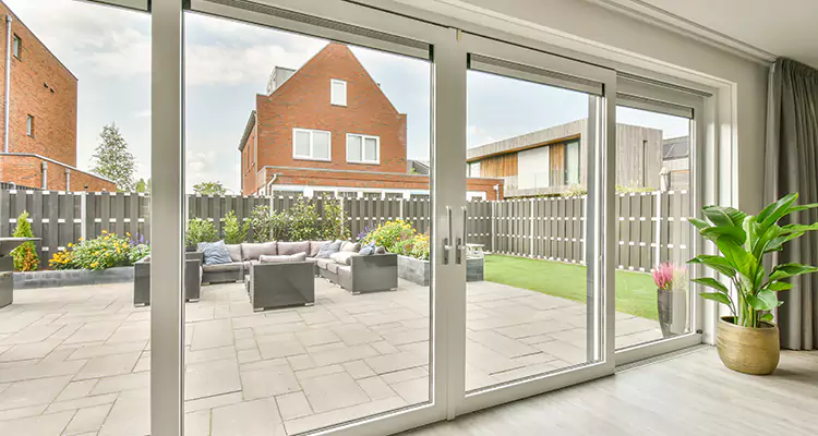 Best Sliding Screen Door Replacement Company in Midway, FL